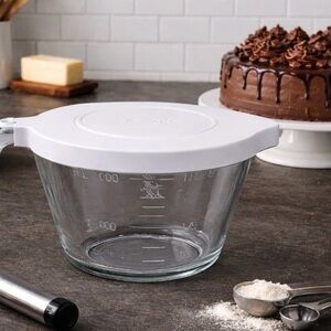 The Pampered Chef 1 Quart 4 Cup Glass Measuring Mixing Batter Bowl With Lid NEW
